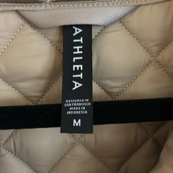 Athleta Whisper Featherless Jacket. Size M. - Picture 2 of 9